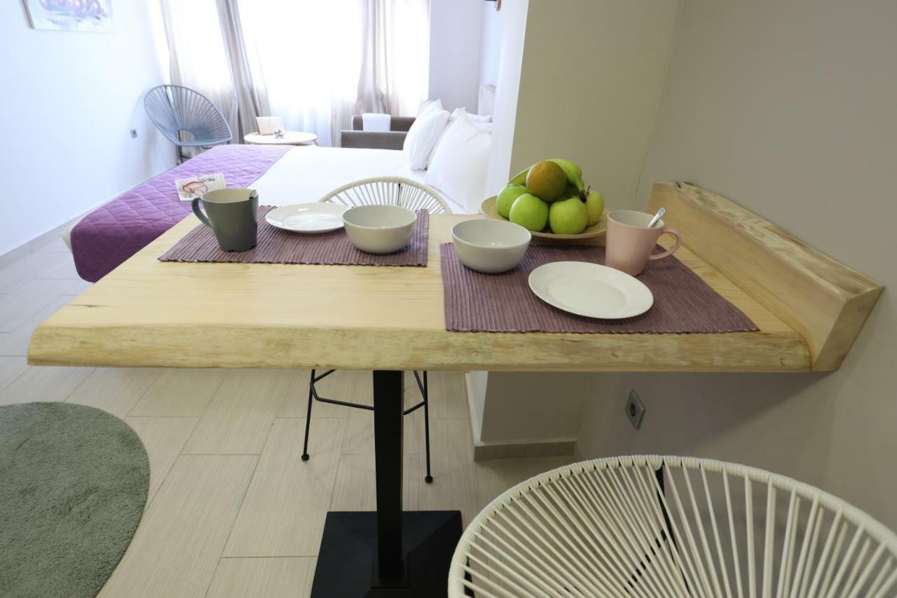Aiolos Apartments Ermou 64 2Nd Floor Suites Атина Екстериор снимка