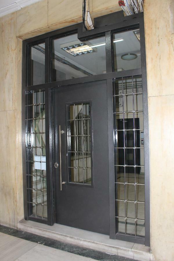 Aiolos Apartments Ermou 64 2Nd Floor Suites Атина Екстериор снимка